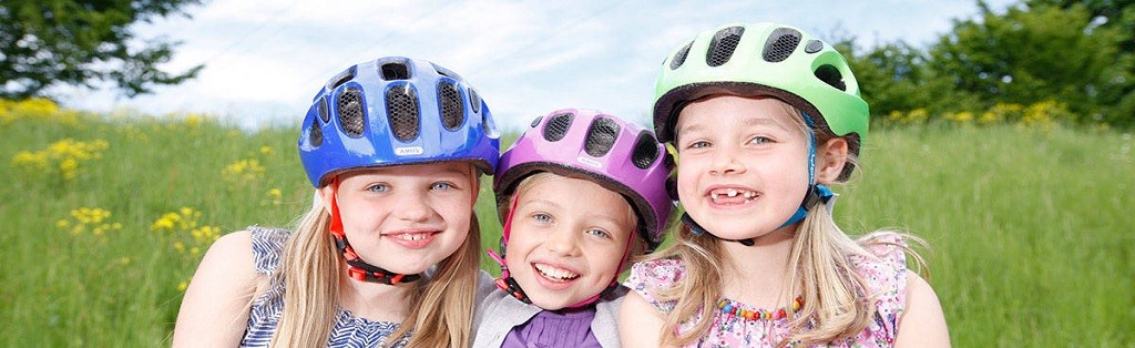 Pedala e vai, ma senza casco mai